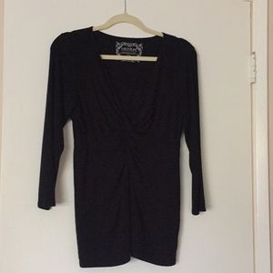 A PEA IN THE POD TOP. Size M Black